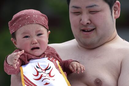 Nazikumo, è lotta tra chi piange prima 10