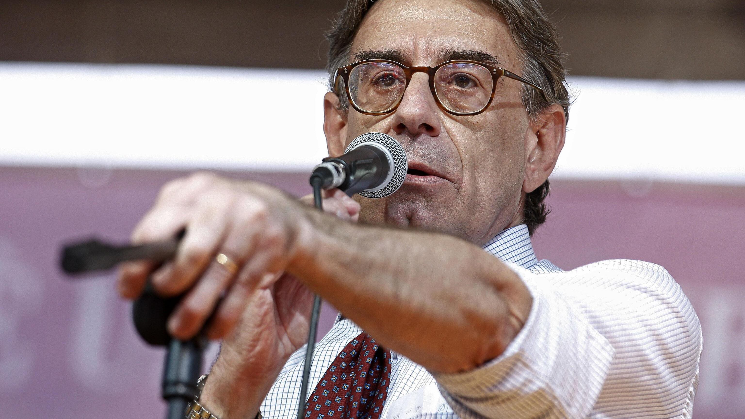 Il comunismo, l'Università, la Cina: le vite dell'ex ministro Diliberto