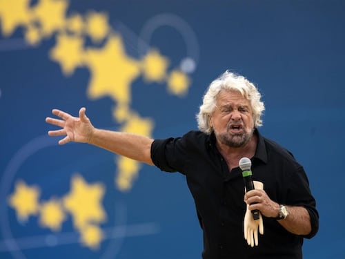 "Vuole fondare una nuova religione". Il sospetto sui deliri mistici di Grillo