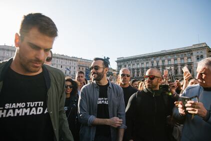 Marco Mengoni in Piazza Duomo a Milano  1