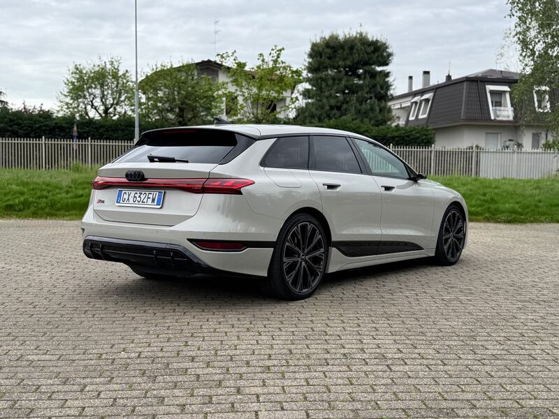 Audi S6 e-tron: guarda la gallery della super SW elettrica da oltre 500 CV 1