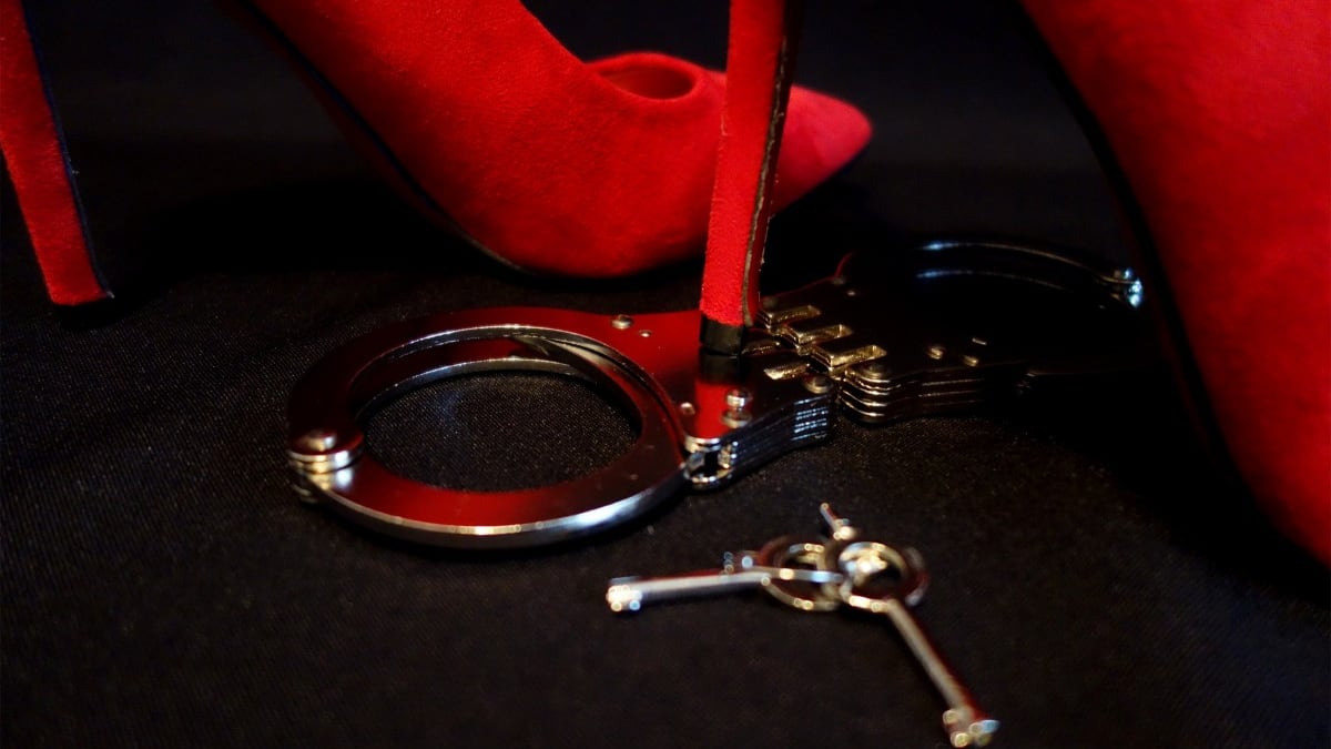 Padova, scandalo a scuola: video hot girato in palestra finisce su PornHub