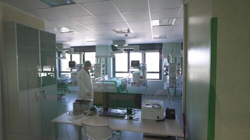 Foggia, le immagini del reparto Covid dell'ospedale Riuniti 7