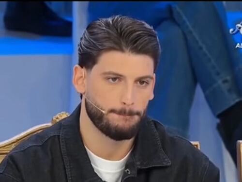 Uomini e Donne, Ciro lascia lo studio: "ho infranto il regolamento". La reazione di Maria De Filippi