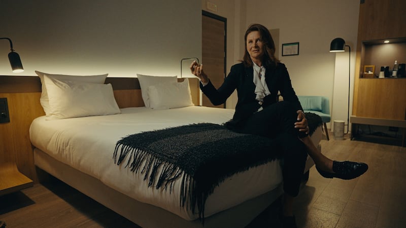 In foto Katharina Miroslawa sul set della docu-serie "Morte a Parma. L'ultima danza di Katharina"