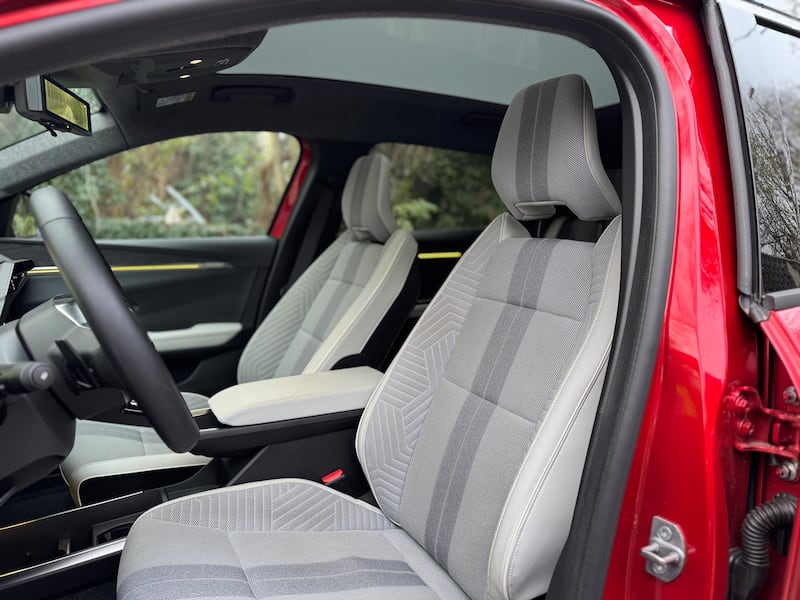 Renault Scenic E-Tech: guarda la gallery del crossover elettrico per viaggiare 15