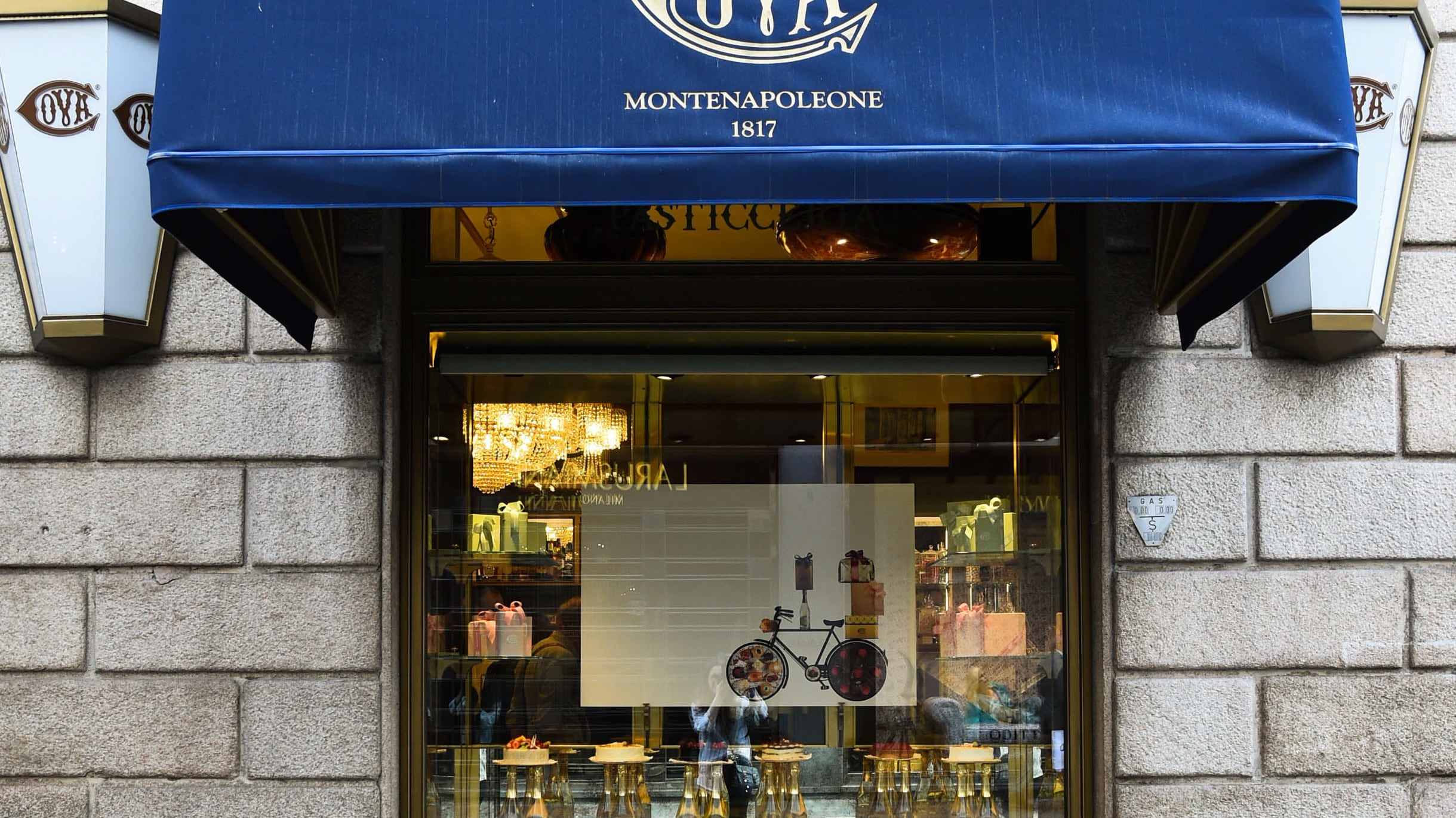 Cova, un «dolce» successo che dura da oltre due secoli