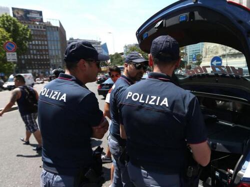 Firenze, fermato nigeriano: materiale pedopornografico nel telefono