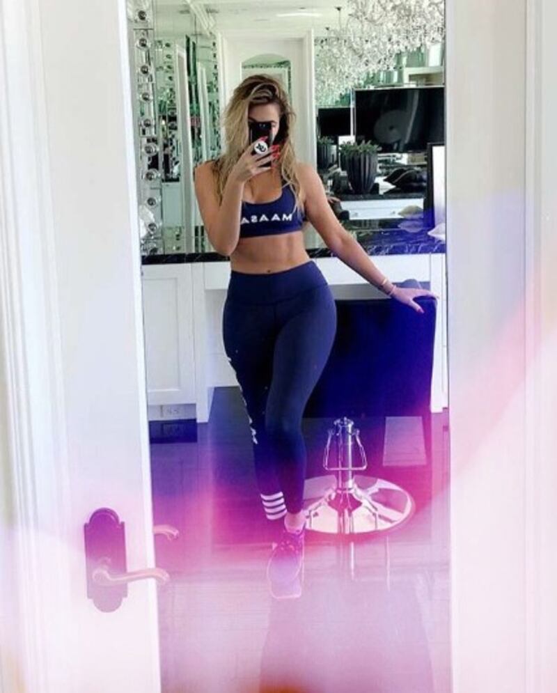 Khloe Kardashian super hot 11
