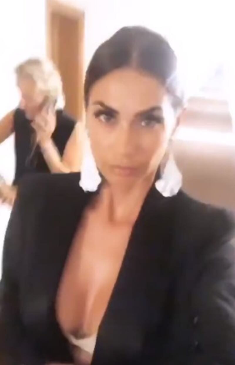 Melissa Satta bomba sexy sul red carpet di Venezia 8