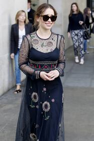 Da Game of Thrones alla Bbc: Emilia Clarke "pizzicata" negli studi tv 5