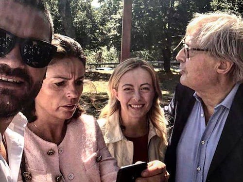 Vittorio Sgarbi dedica una via a Giorgio Almirante