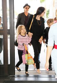 I "Brangelina" in aeroporto a Parigi 8