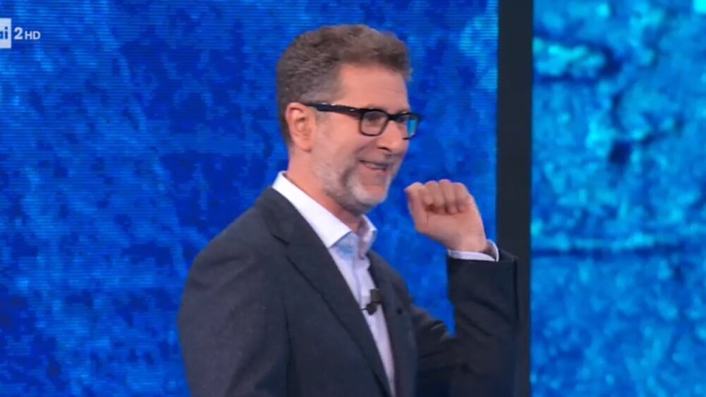 "Che tempo che fa" inizia in ritardo e Fabio Fazio ironizza: "Ci hanno cambiato rete di nuovo?"