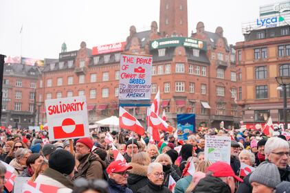 Danimarca in piazza per dire "no" a Trump: le immagini delle proteste per la Groenlandia 8