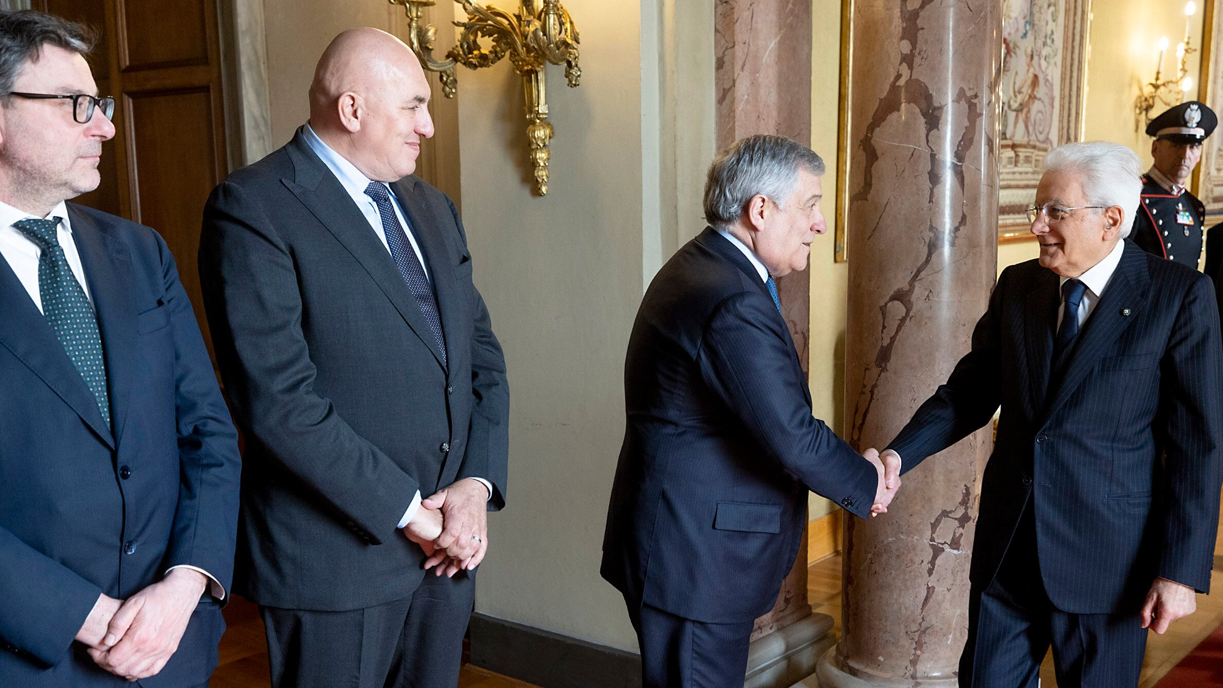Non solo Mattarella: da Tajani e Crosetto agli altri politici, chi c'è nella lista nera di Mosca