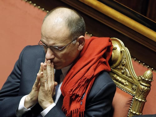 Mister mani di forbice scarica tutto sui comuni: i tagli toccano a loro