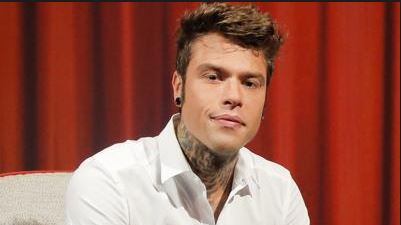 Fedez e il selfie (mancato) con Obama. Com'è anti social l'incontro senza prove