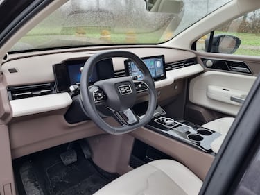 Aiways U5, le foto del SUV elettrico cinese  14