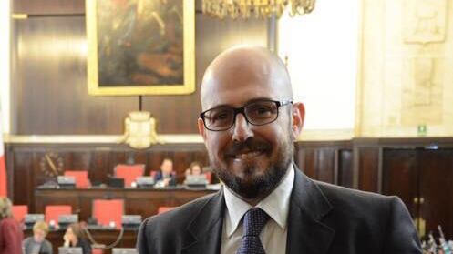 Via Larga, cittadini per ore in fila: "Amministrazione disorganizzata"