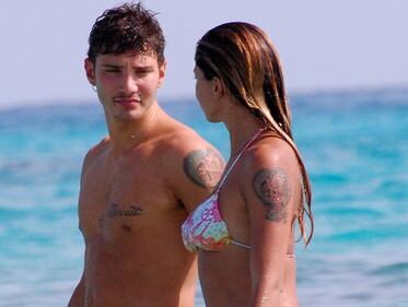 Belen Rodriguez e Stefano De Martino a Formentera 16