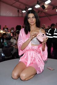 Kendall Jenner lato b per Love Magazine 30