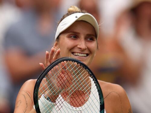 Wimbledon, Vondrousova è la prima finalista: battuta Svitolina in 2 set