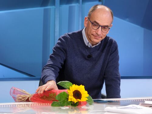 Letta sogna un Paese invaso dai migranti