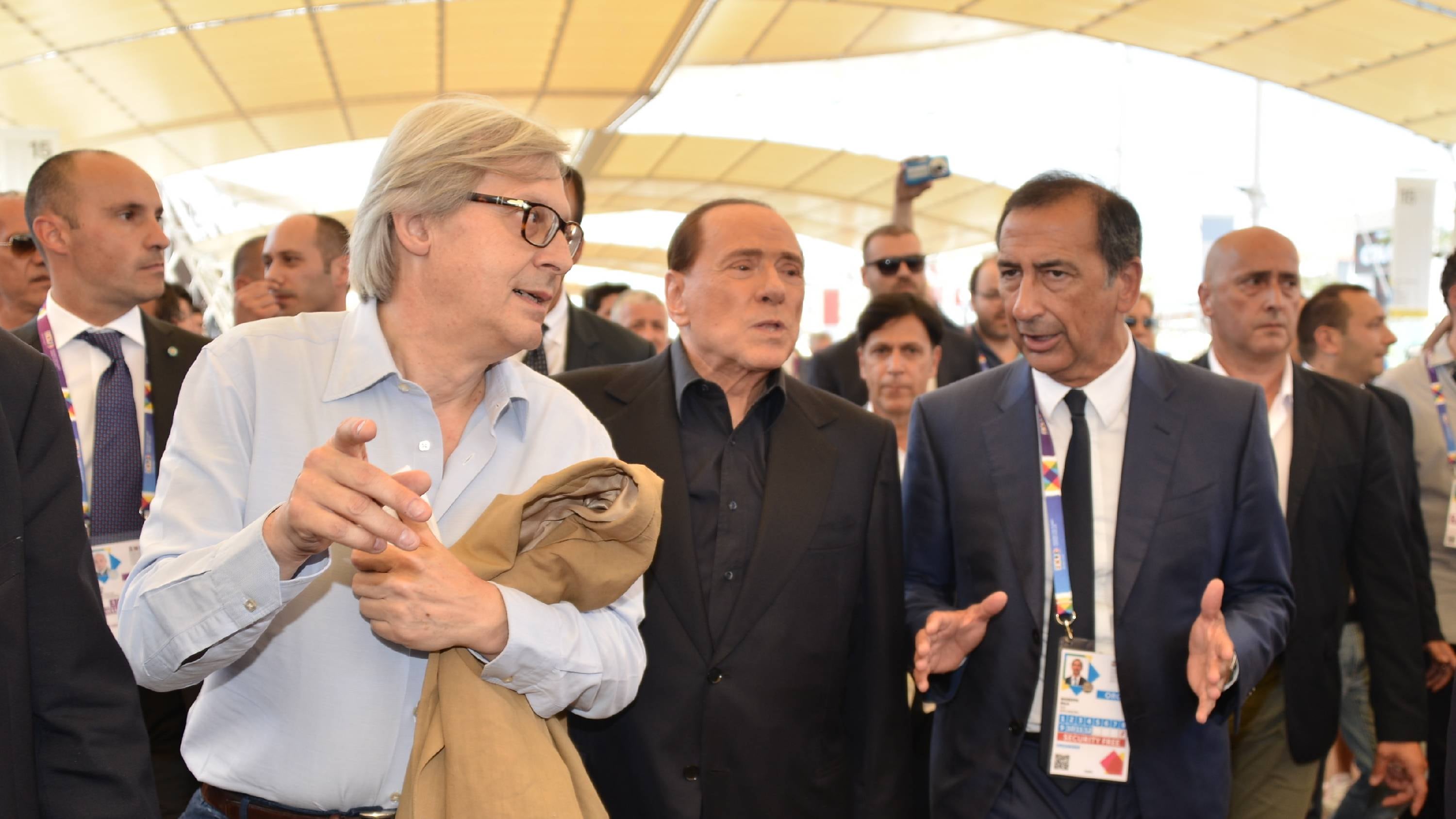 Il Cav alla mostra di Sgarbi: "Ho strappato l'Expo a Erdogan"