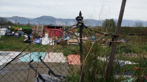 Nel campo rom senza acqua, senza bagni e colmo di rifiuti 6