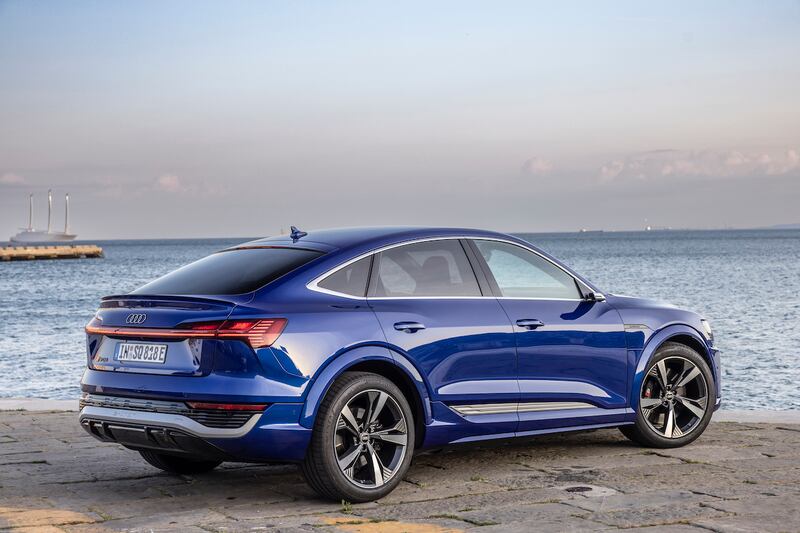 Audi SQ8 e-tron Sportback: guarda la gallery 18