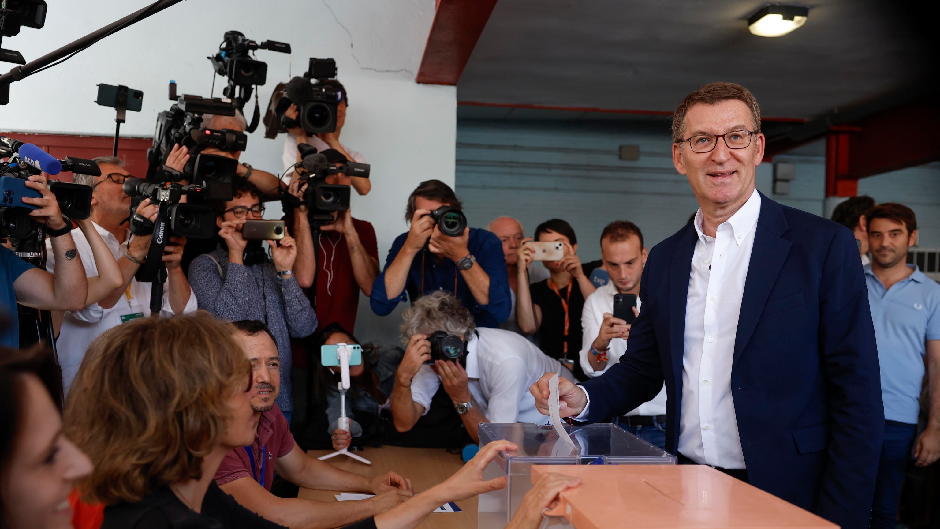 Spagna, testa a testa tra Popolari e Socialisti