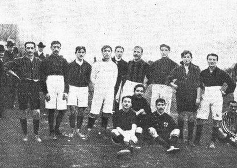 Una delle primissime formazioni del Milan (1910)