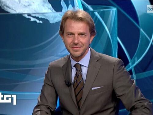 "Non vedo il simbolo del Pd". La gaffe di Giorgino in diretta su Rai1