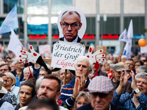 Germania, Merz nei guai per l’onda AfD. E ora rischia
