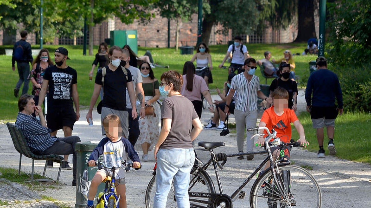 "Ecco perché rischiano di non riaprire": tre scenari per le Regioni