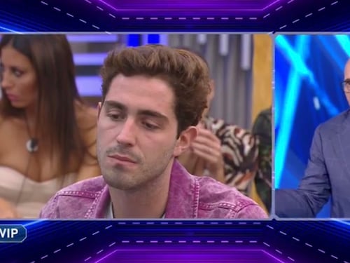 Gf Vip, ironia su Gabriel Garko: Signorini riprende i concorrenti, Zorzi minaccia l'uscita poi chiede scusa