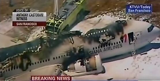 San Francisco, aereo si schianta e va in fiamme 20