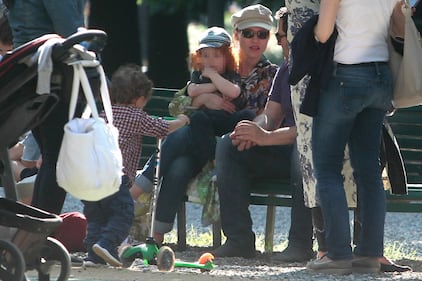 Gabriella Pession al parco con il figlio Giulio 13