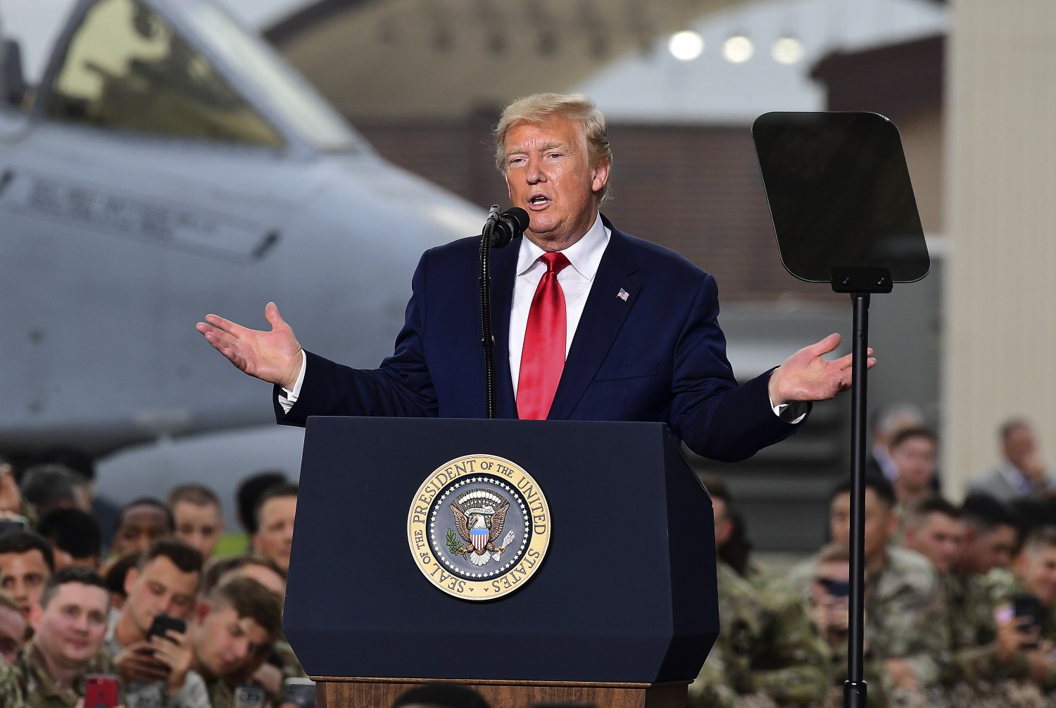 Trump visto da Londra? "Incompetente e vanesio". Bufera sull'ambasciatore