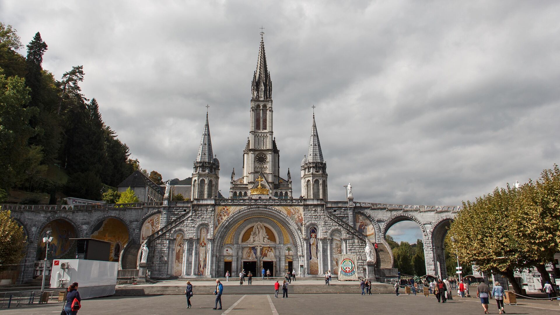 A Lourdes l'allarme del Rettore: "Senza pellegrini non viviamo"