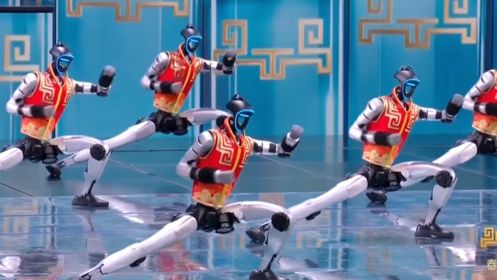 I robot danzanti di Pechino e la supremazia della tecnologia. Ma per l’esercito è ancora presto