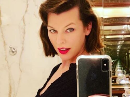 Milla Jovovich, all'età di 43, attende il suo terzo figlio: "Ho provato un mix di gioia e terrore quando ho saputo della gravidanza"