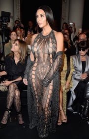 Kim Kardashian in biancheria intima alla Paris Fashion Week 29