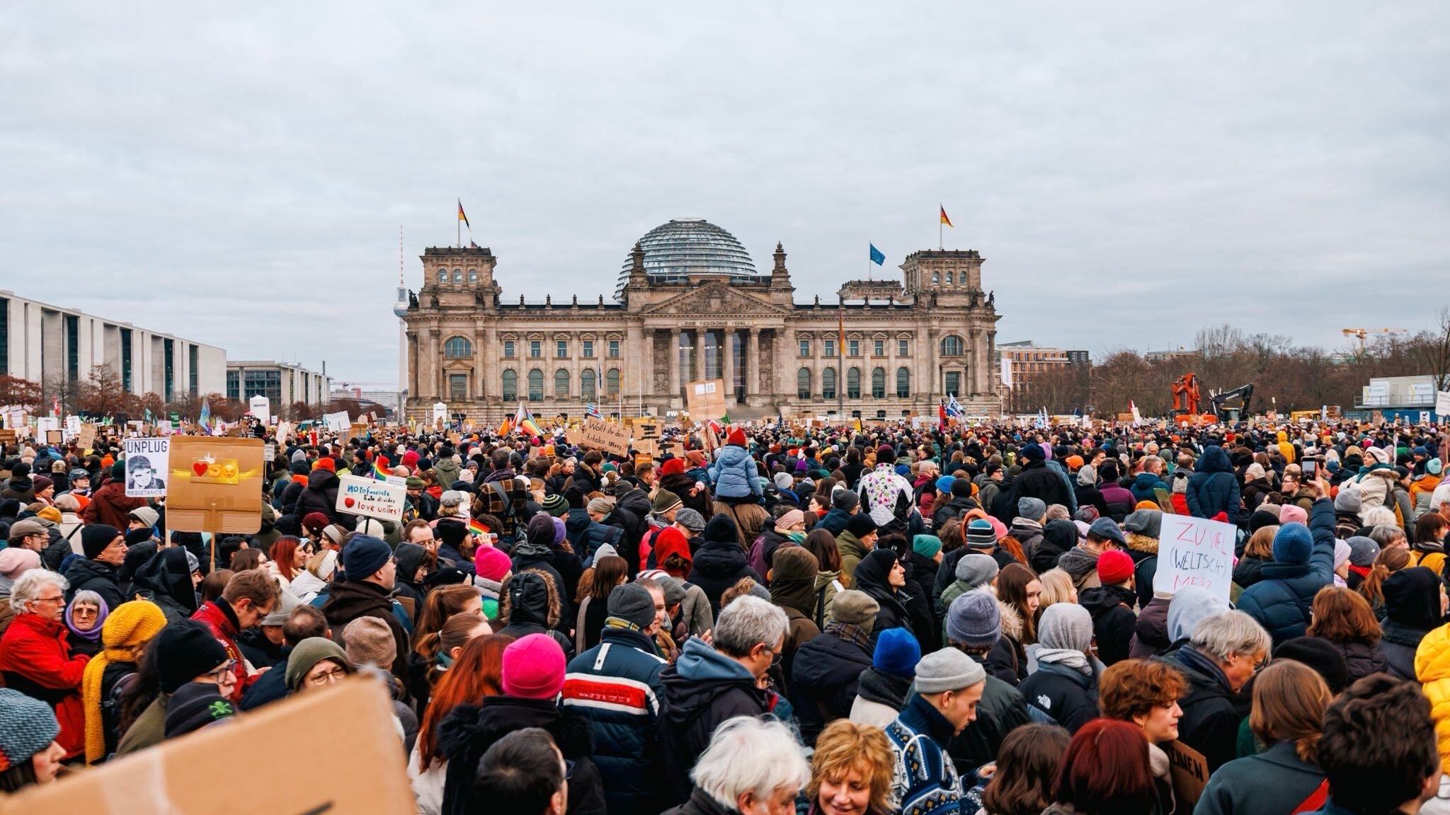 "Non si ripeta la storia": domenica di proteste in Germania contro l'intesa Cdu-Afd