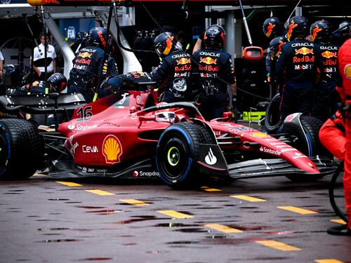 Il sabato non è la domenica... Ferrari, ora scegli Leclerc