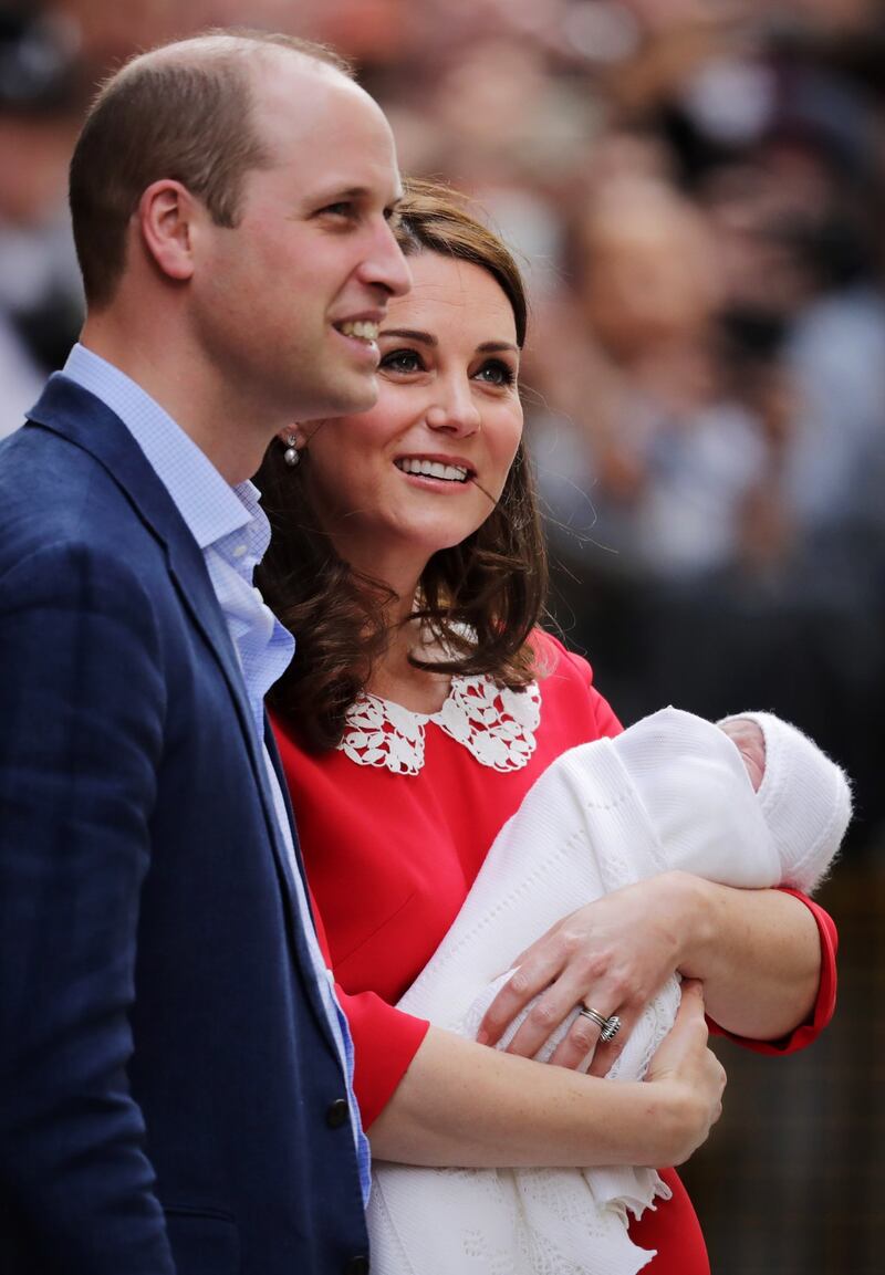 Kate Middleton raggiante dopo il parto 11