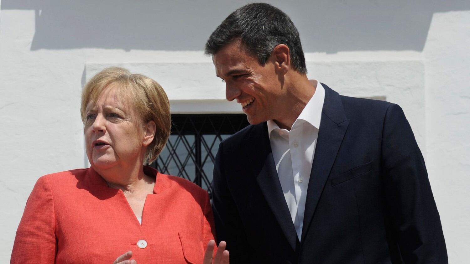 La Merkel "rottama" Dublino: "Ripartire equamente migranti"