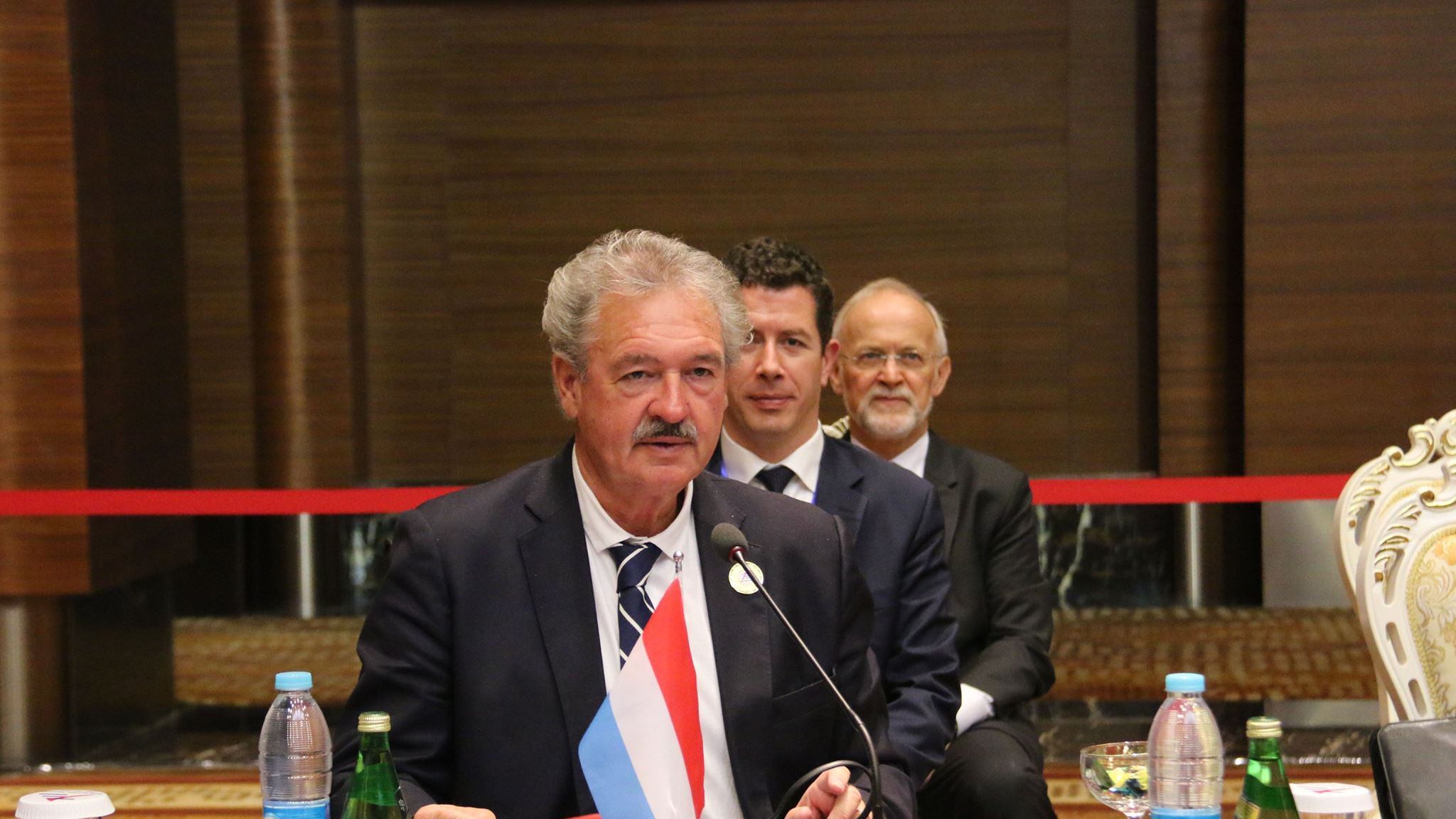 Il ministro lussemburghese tifava sbarchi e ora vuol liberare la capitana