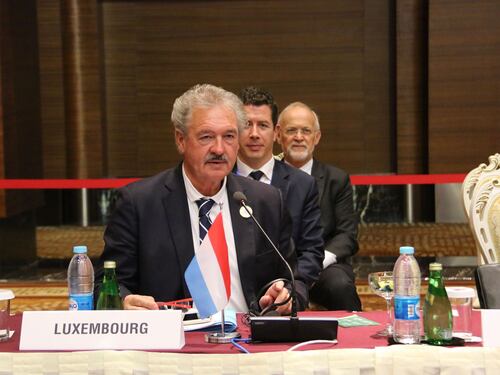 Asselborn voleva espellere l'Ungheria dall'Ue: "Tratta migranti peggio di animali"